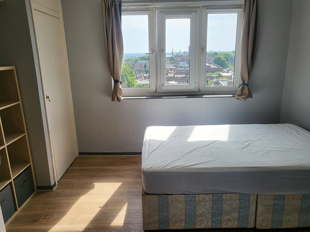 Flat Amhurst Park in Greater London