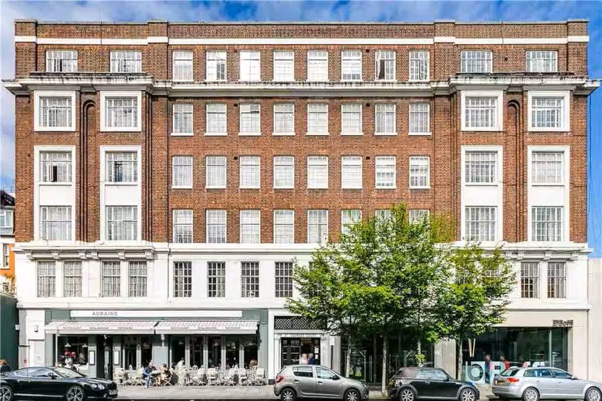 Flat Brompton Road in Greater London