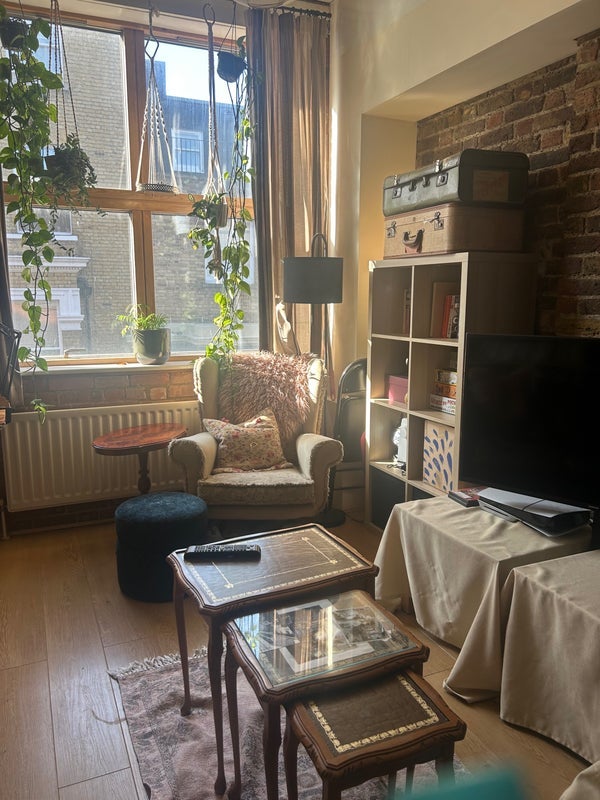 Room Walworth Road in Greater London