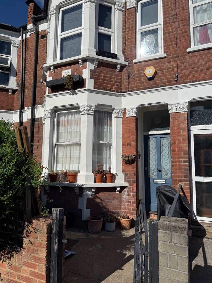 Flat Sandringham Road in Greater London