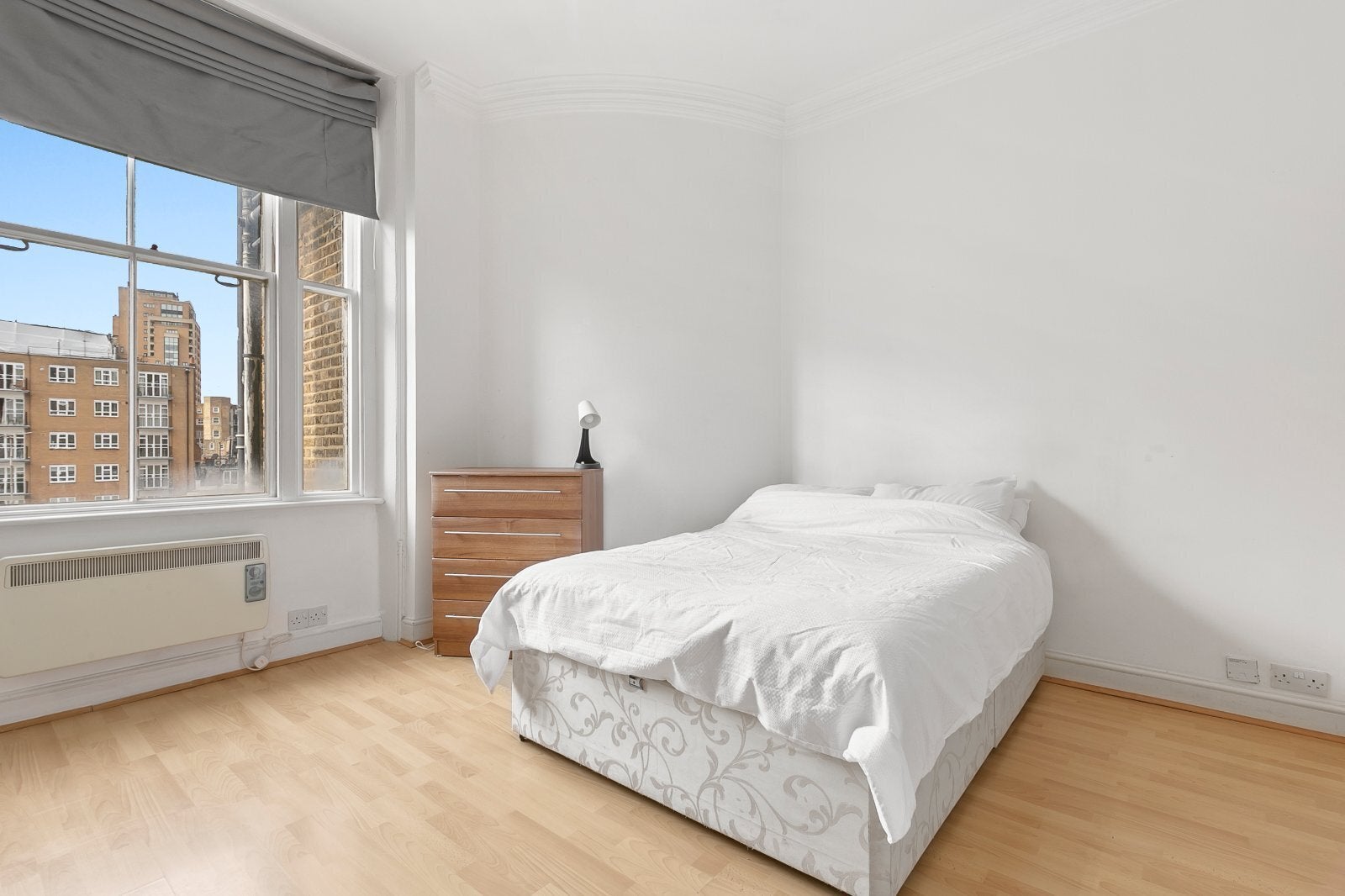 Flat Harrington Gardens in Greater London