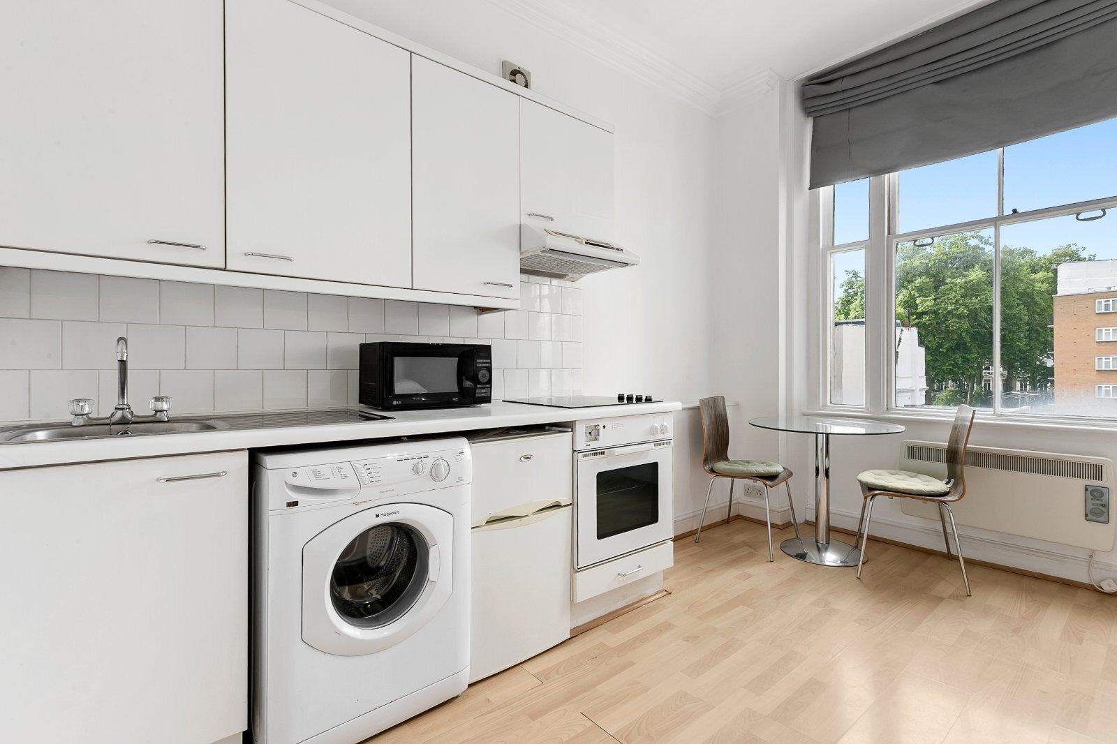Flat Harrington Gardens in Greater London