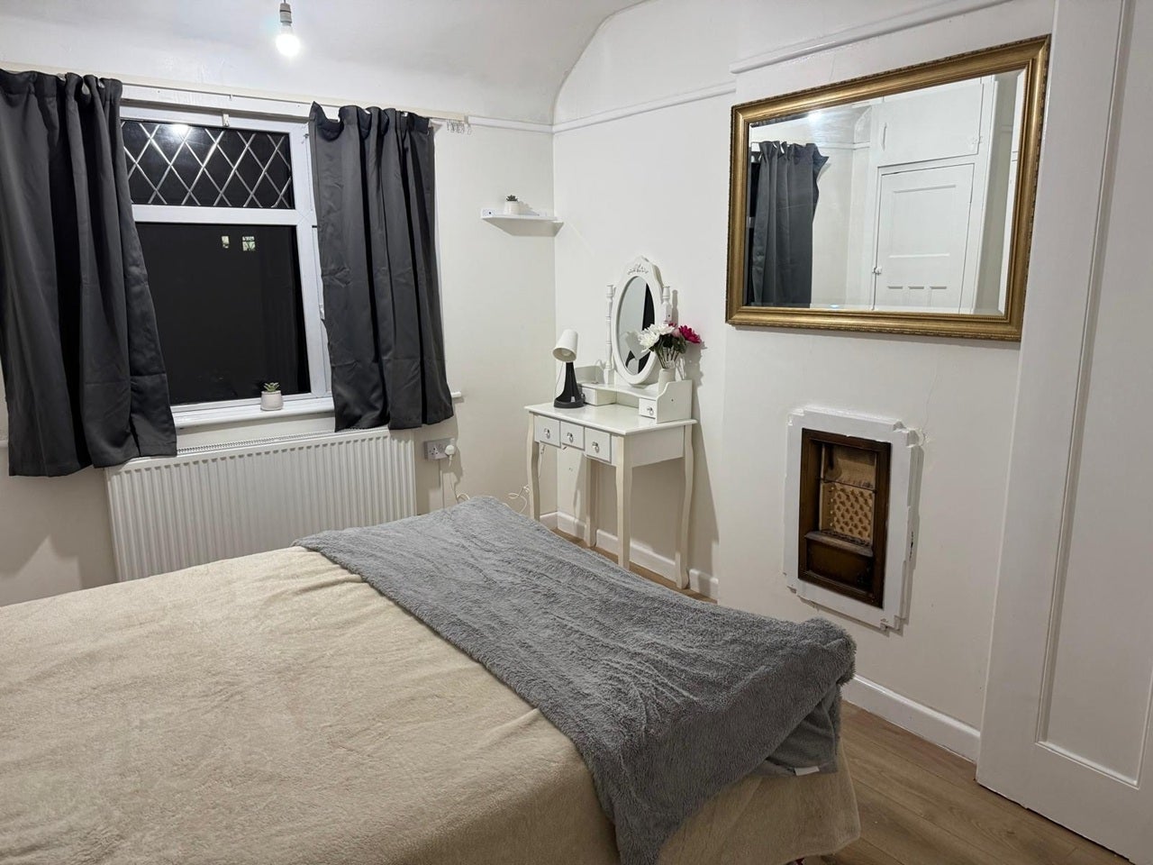 Room Welbeck Road in Greater London