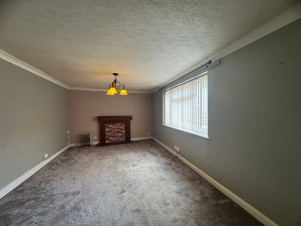 Flat Stourbridge Road in Dudley