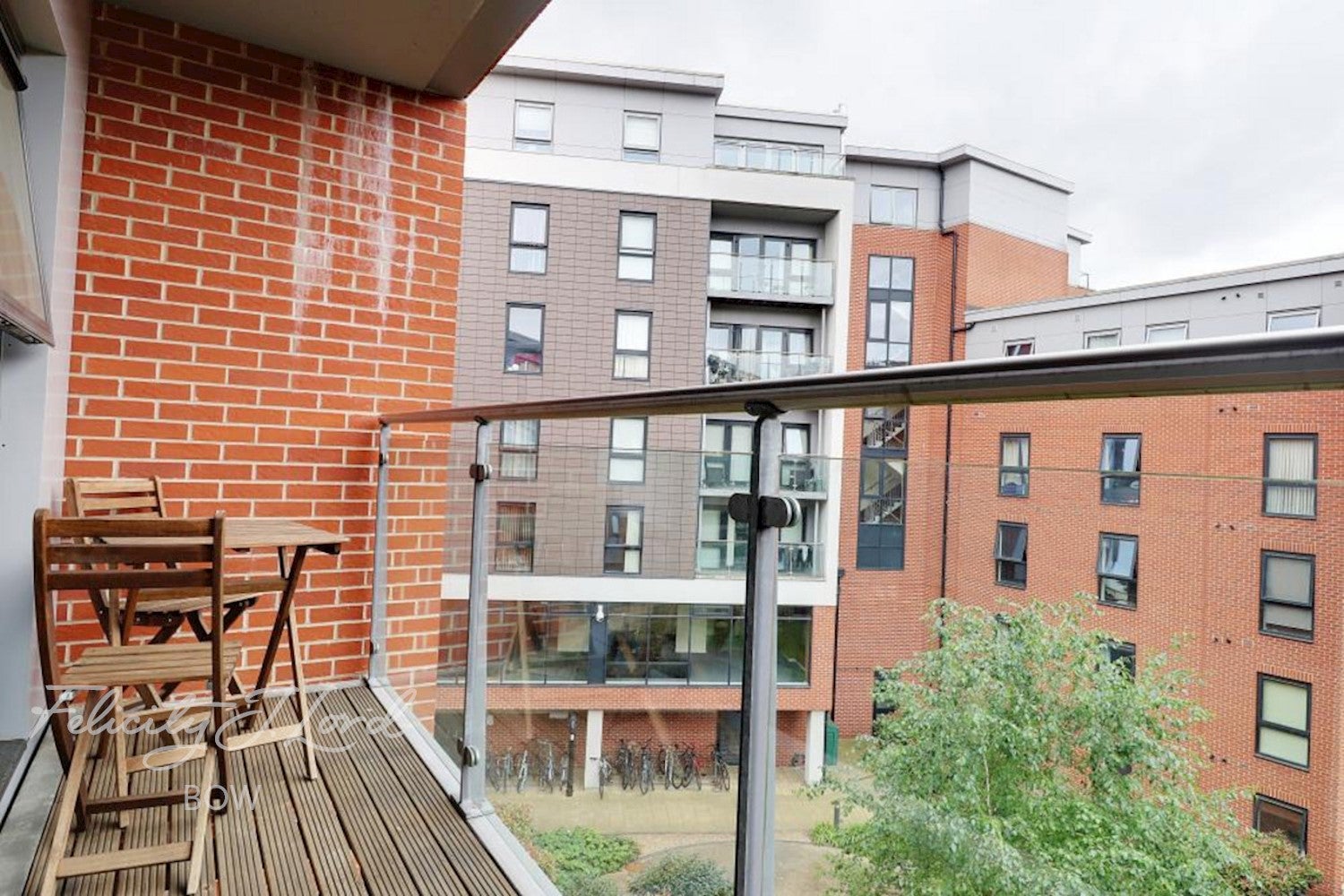 Flat Mostyn Grove in Greater London