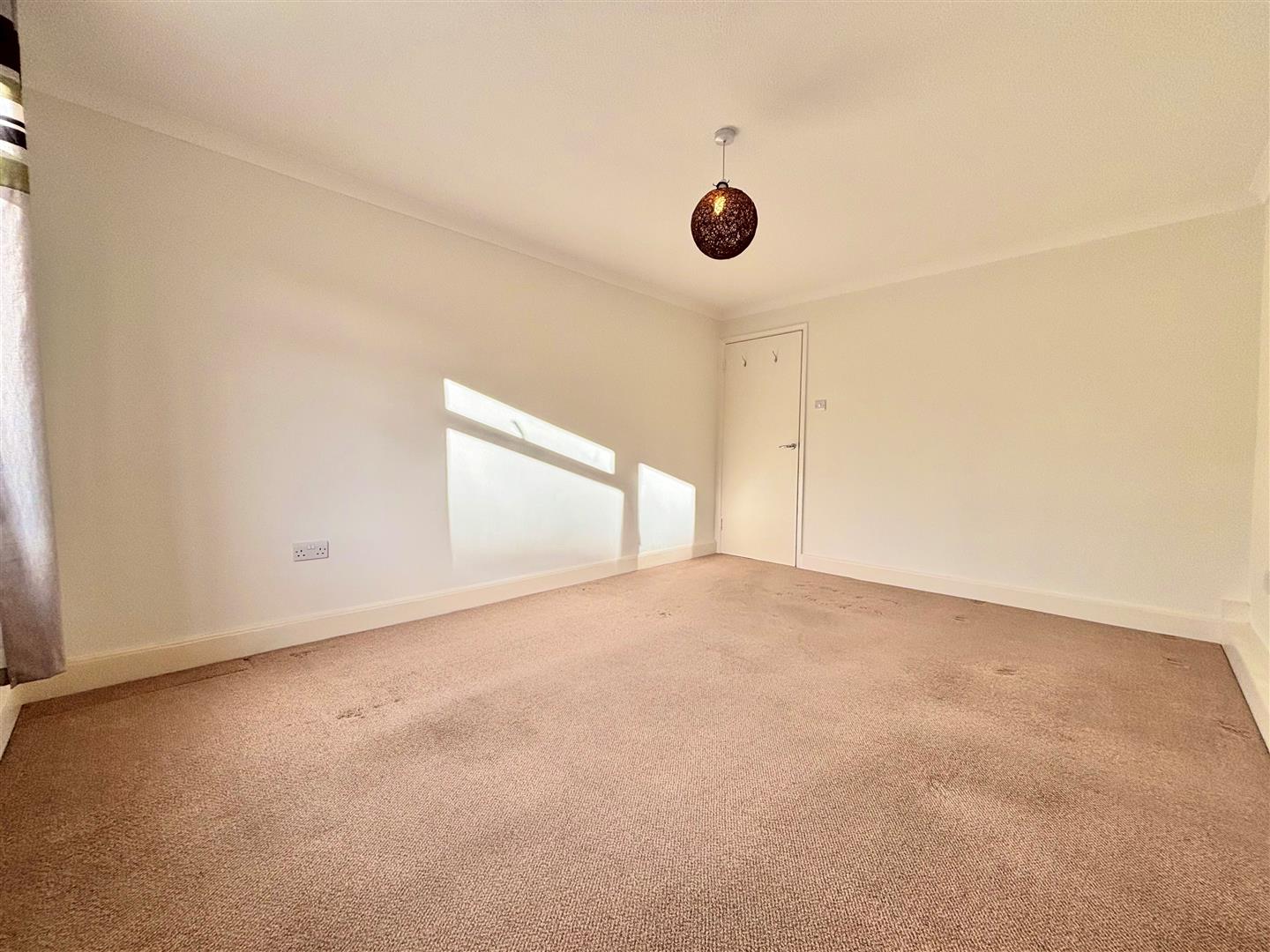 Flat Orchard Close in Easton