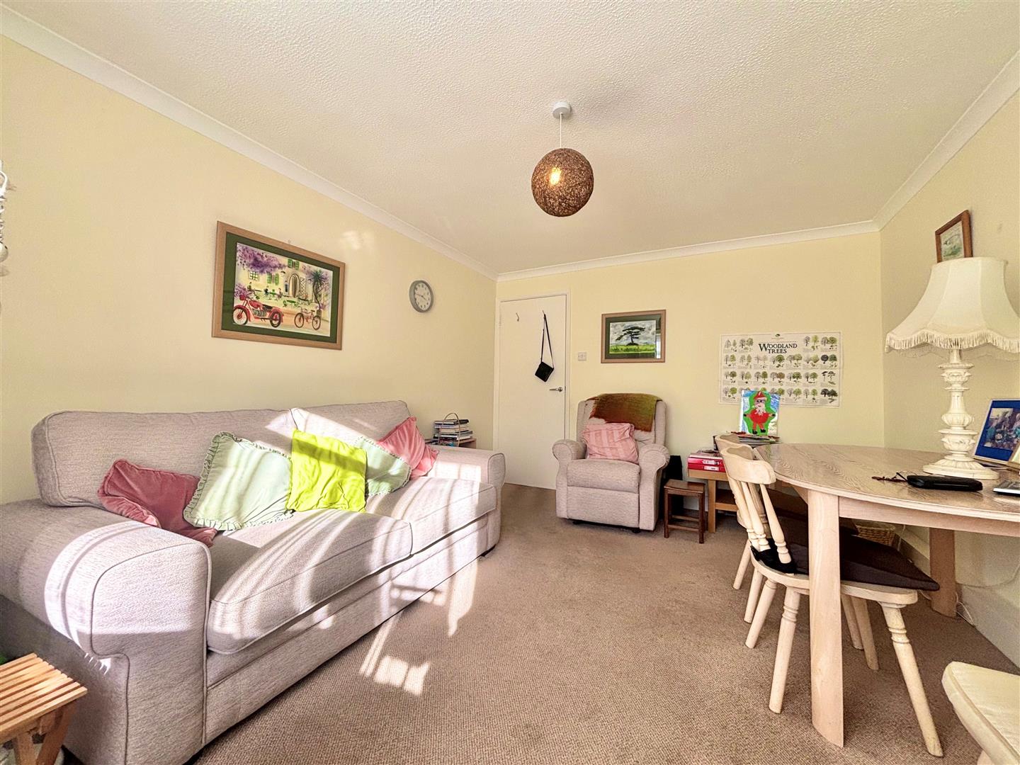 Flat Orchard Close in Easton