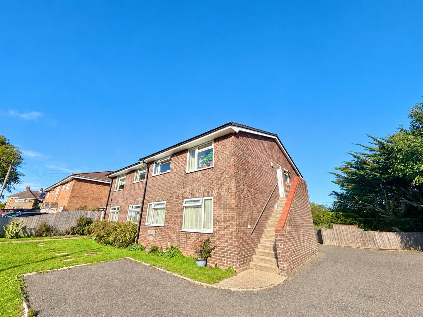 Flat Orchard Close in Easton