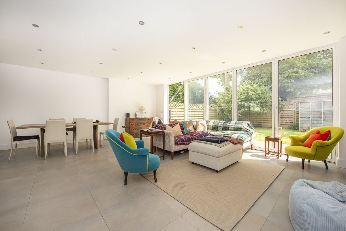 House Emerald Square in Greater London