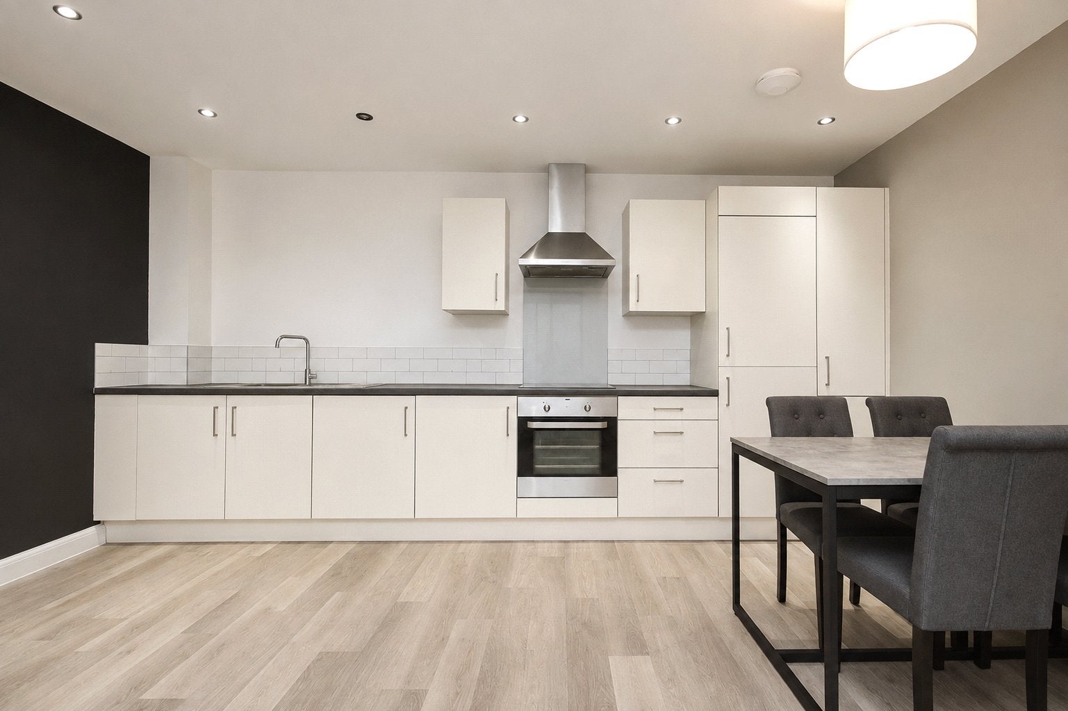 Flat Southey Avenue in Kingswood