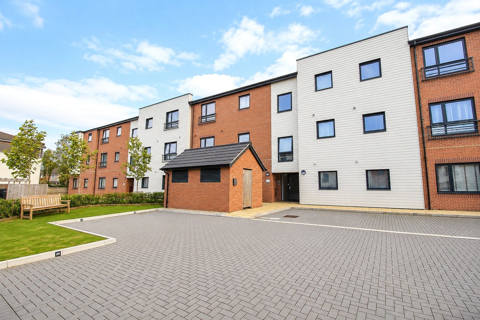 Flat Southey Avenue in Kingswood