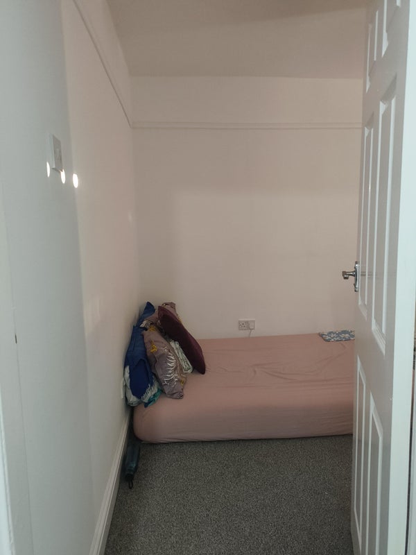 Room Nares Street in Preston