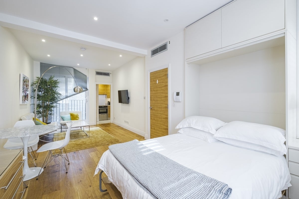 Flat High Holborn in Greater London