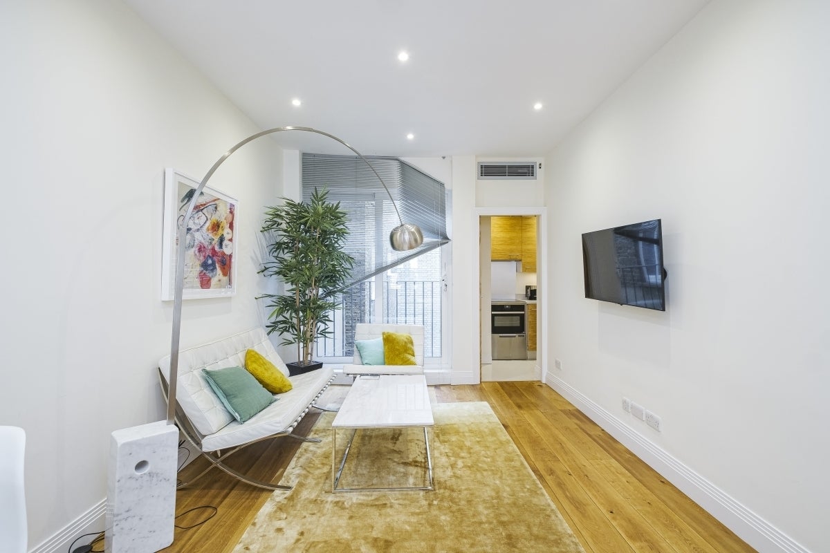 Flat High Holborn in Greater London