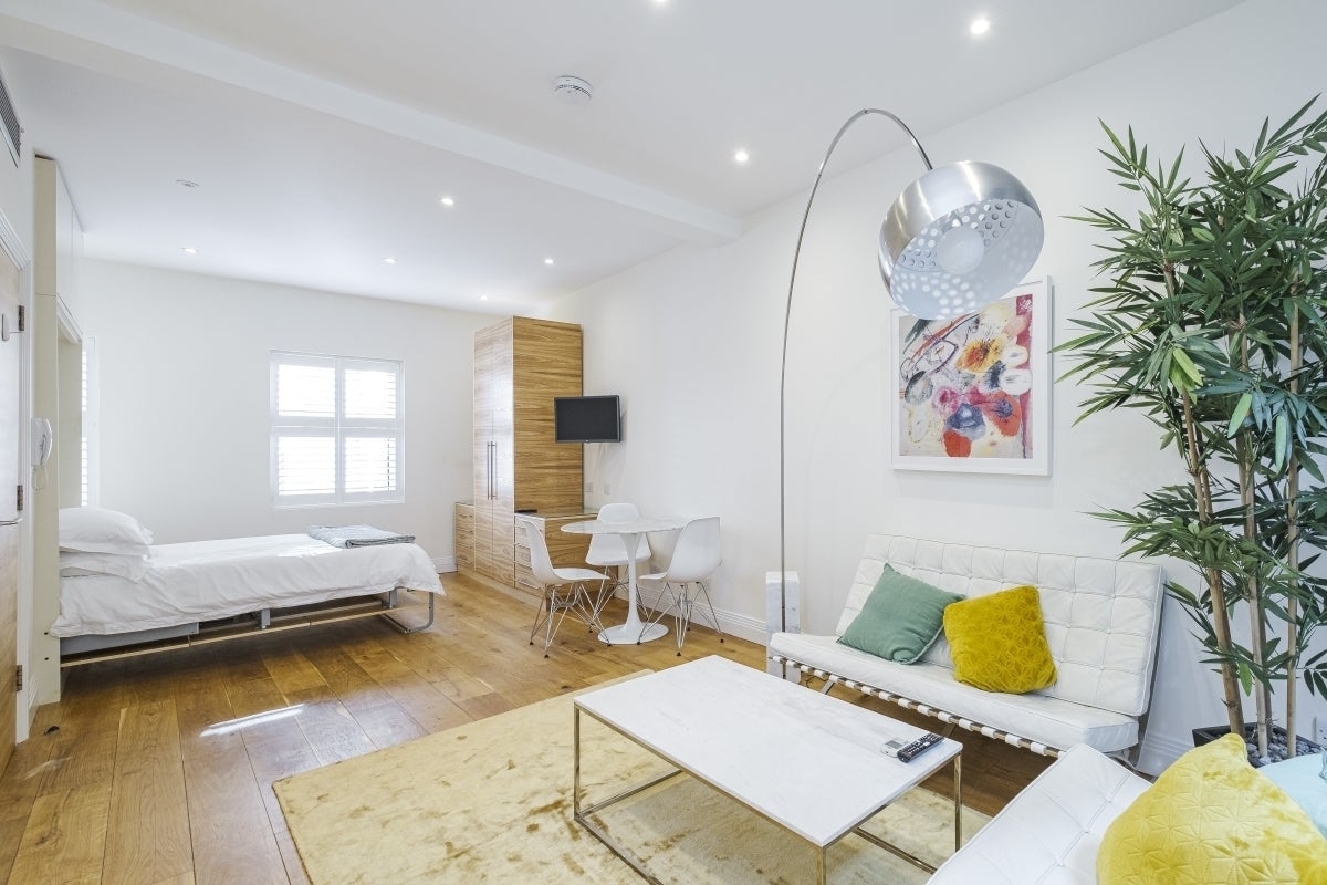 Flat High Holborn in Greater London