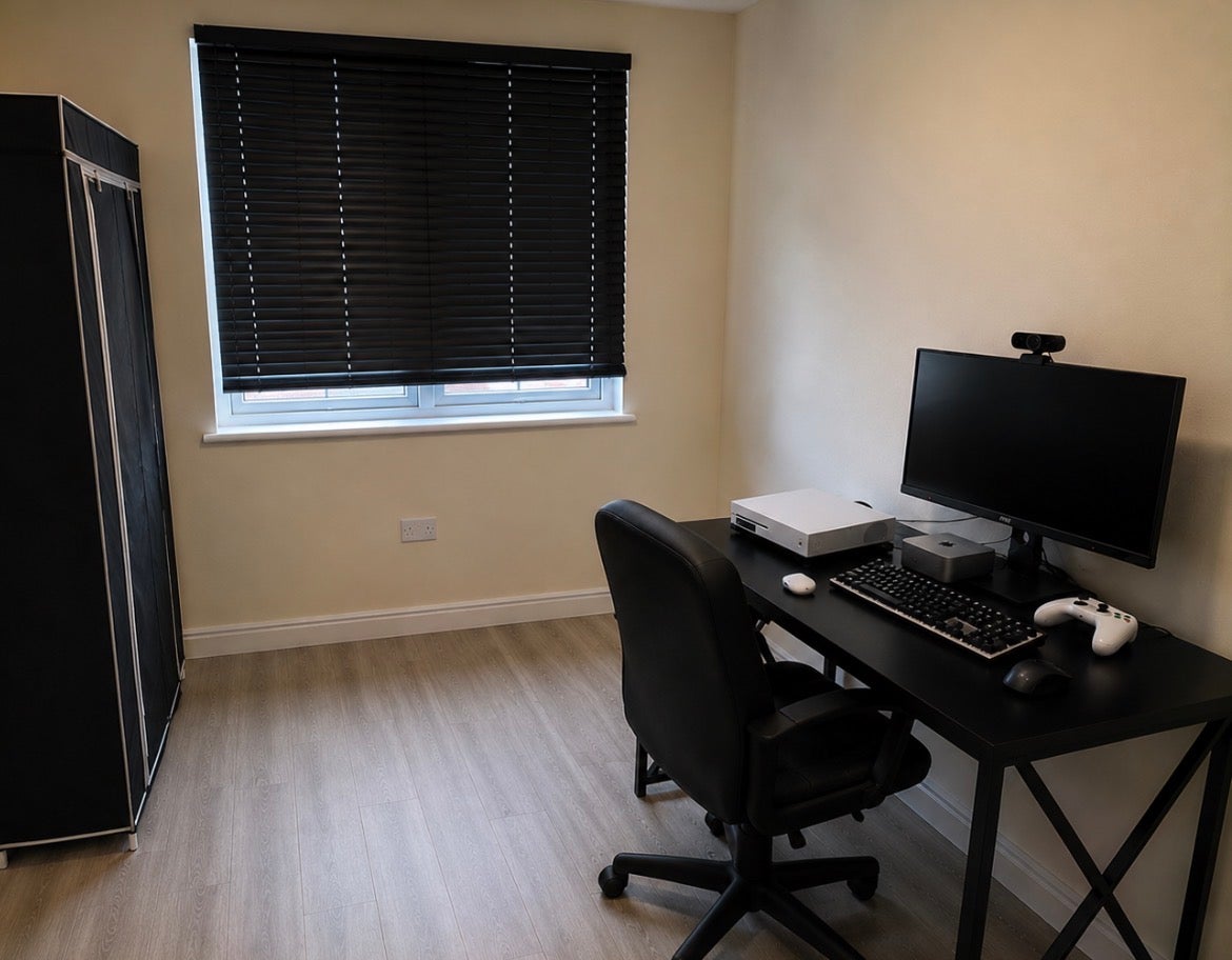 Flat Albert Court in Sunderland