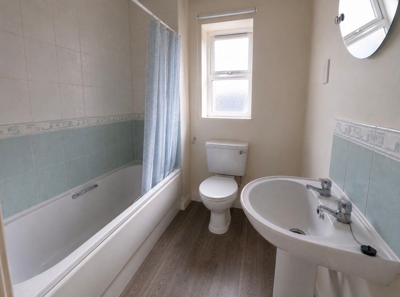 Flat Albert Court in Sunderland