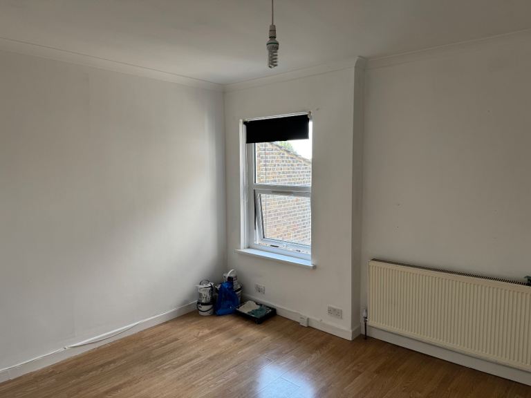 Flat Holywell Road in Watford