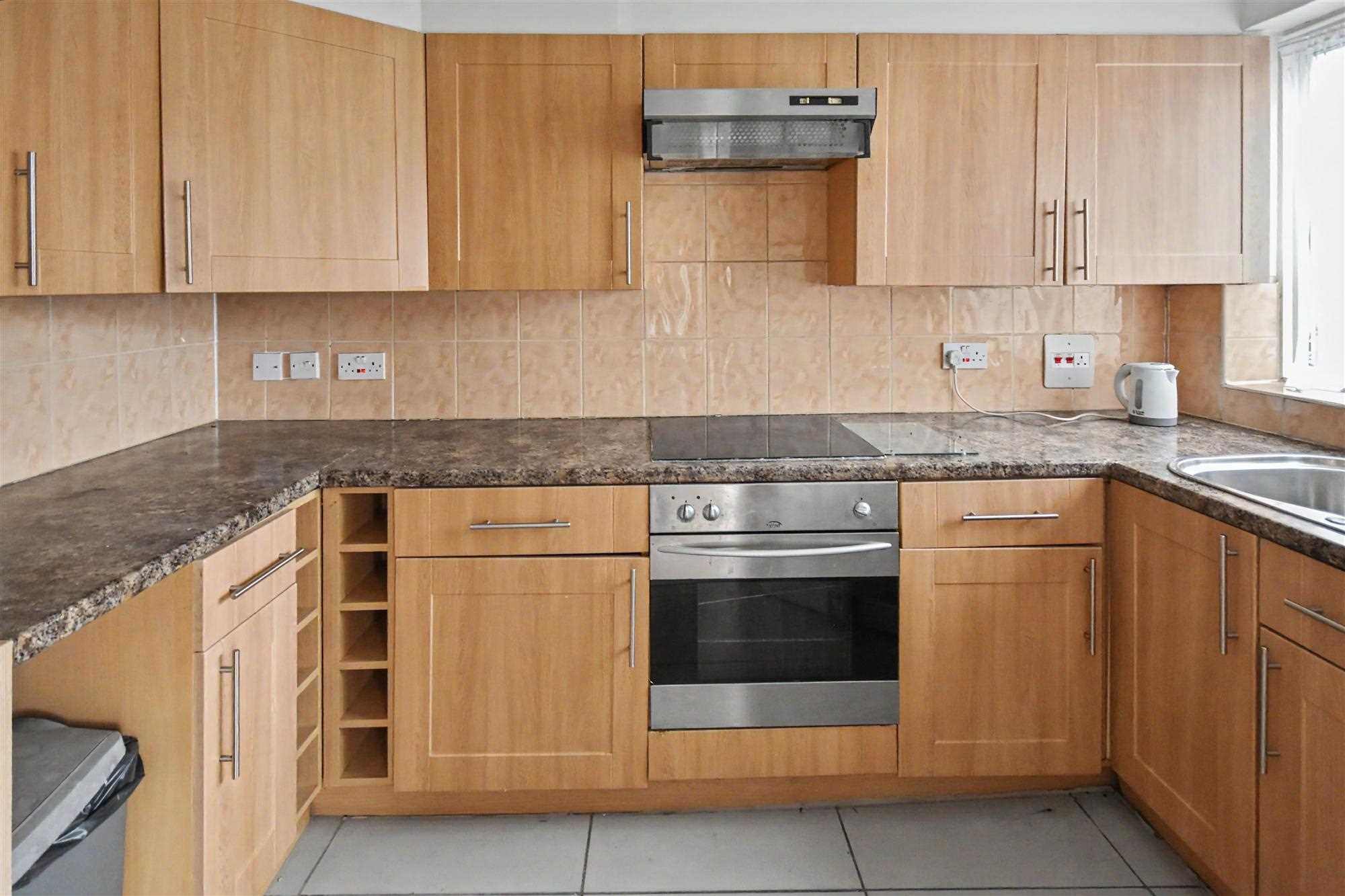 Flat Wellesley Road in Greater London