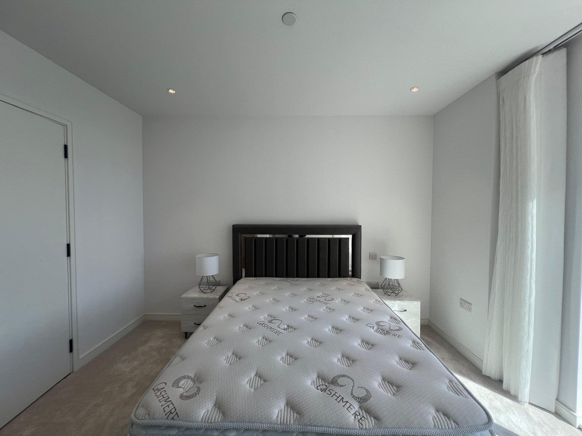 Flat Samara Drive in Greater London