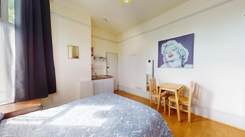 Room Anson Road in Greater London