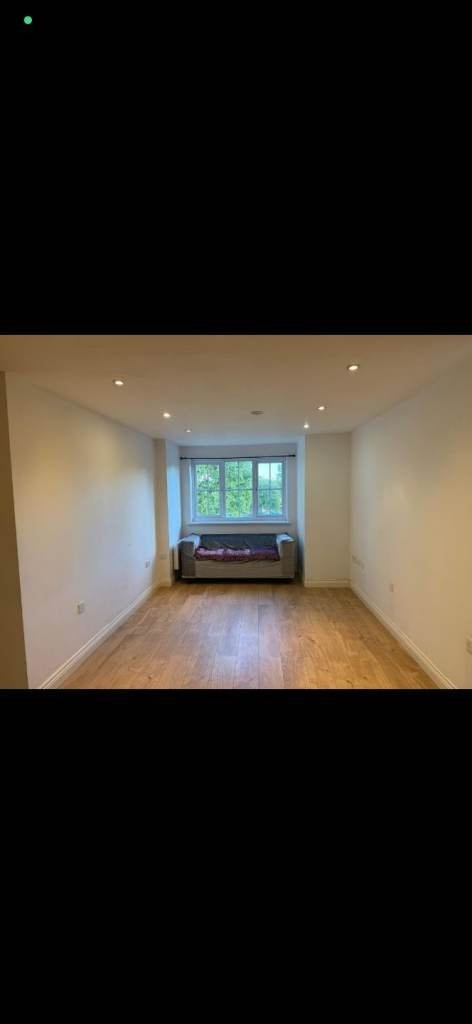 Flat Inverness Road in Tameside