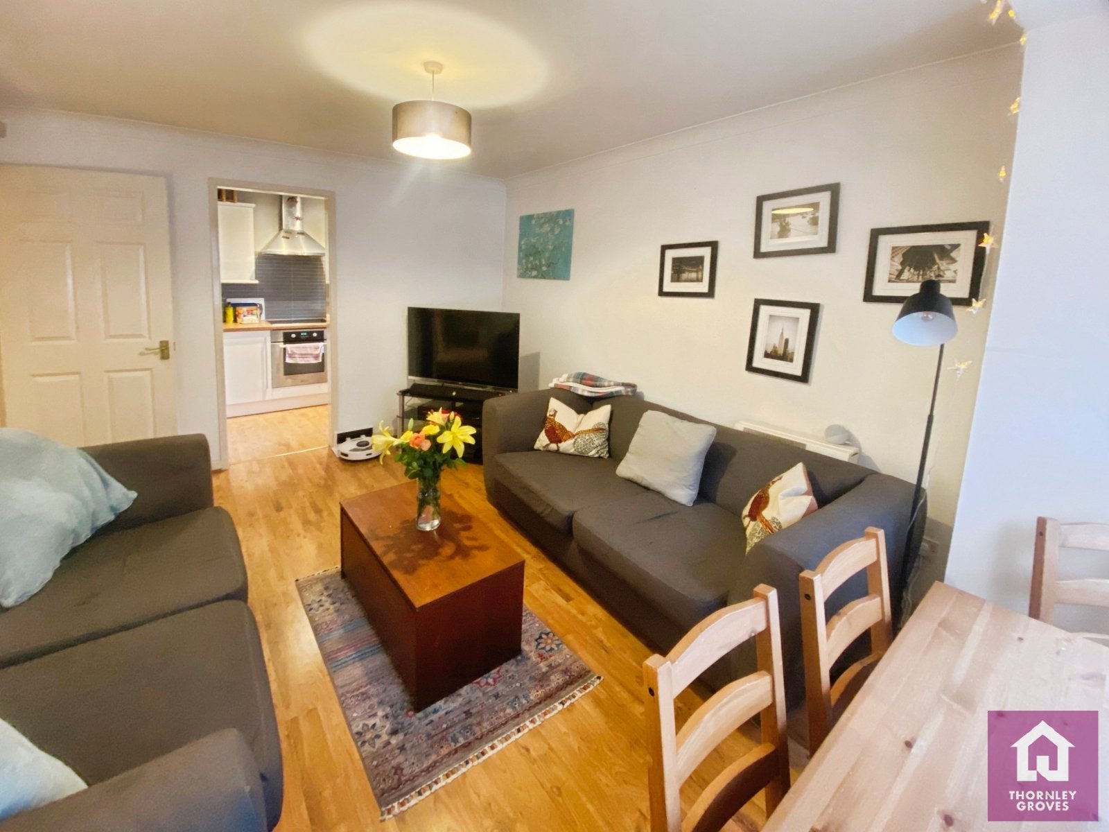 Flat Brigadier Close in Manchester