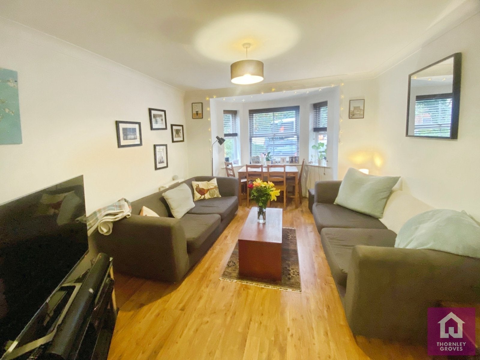 Flat Brigadier Close in Manchester