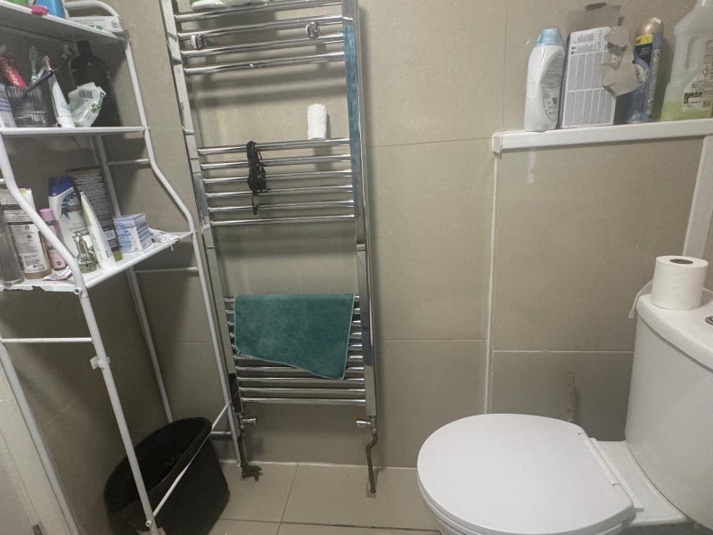 Room Kemerton Road in Greater London