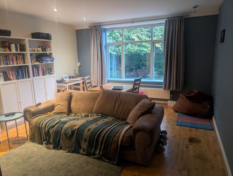 Room Fielden Road in Manchester