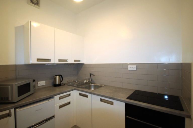 Flat Robertson Avenue in City of Edinburgh