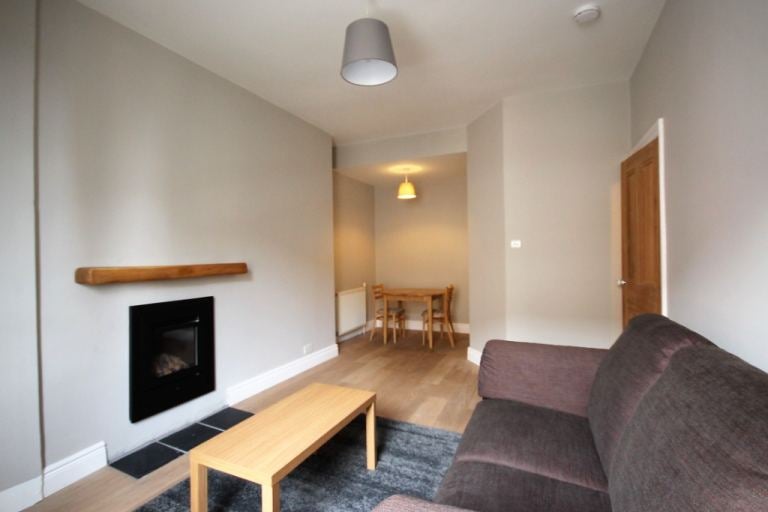 Flat Robertson Avenue in City of Edinburgh