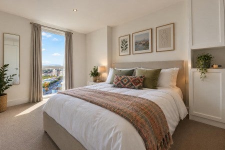 Flat Daneland Walk in Greater London