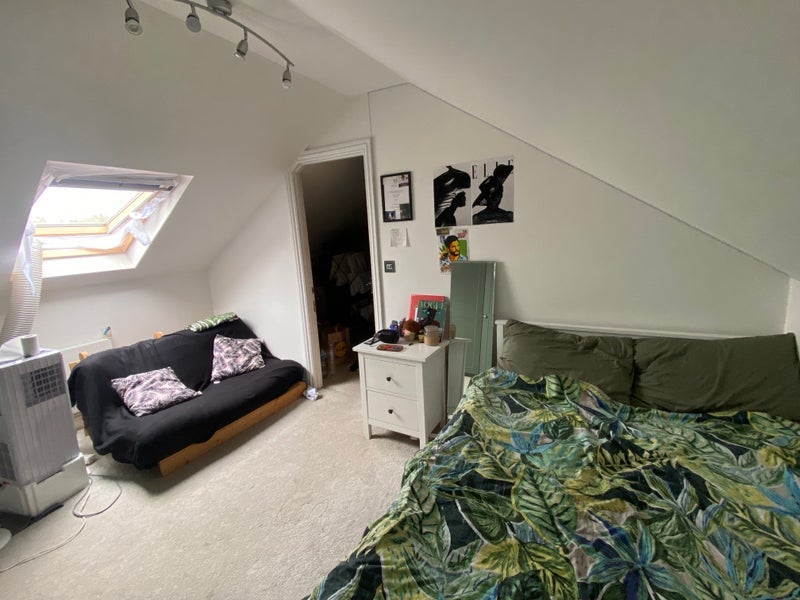Room Venner Road in Greater London