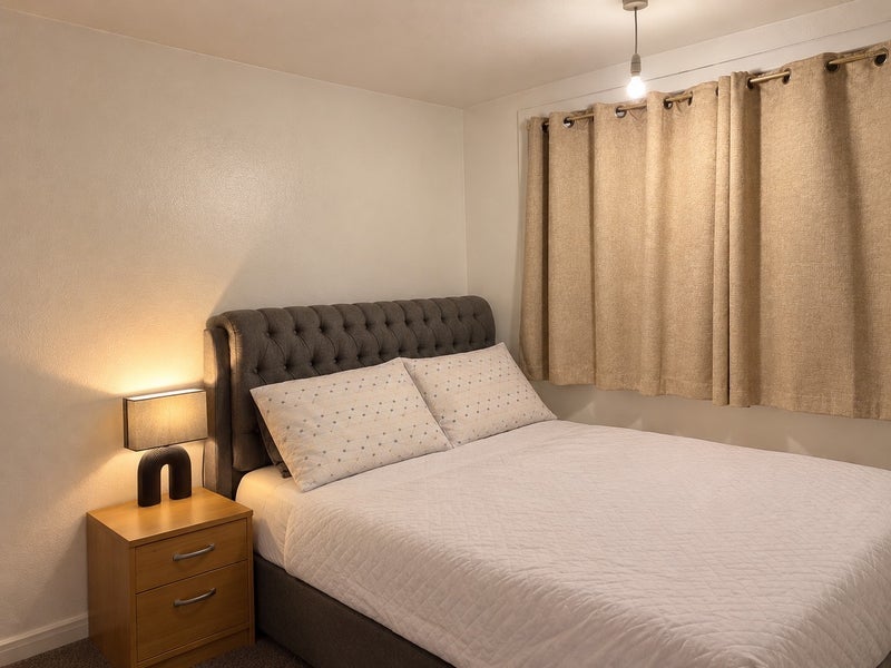 Room Lochburn Gate in Glasgow