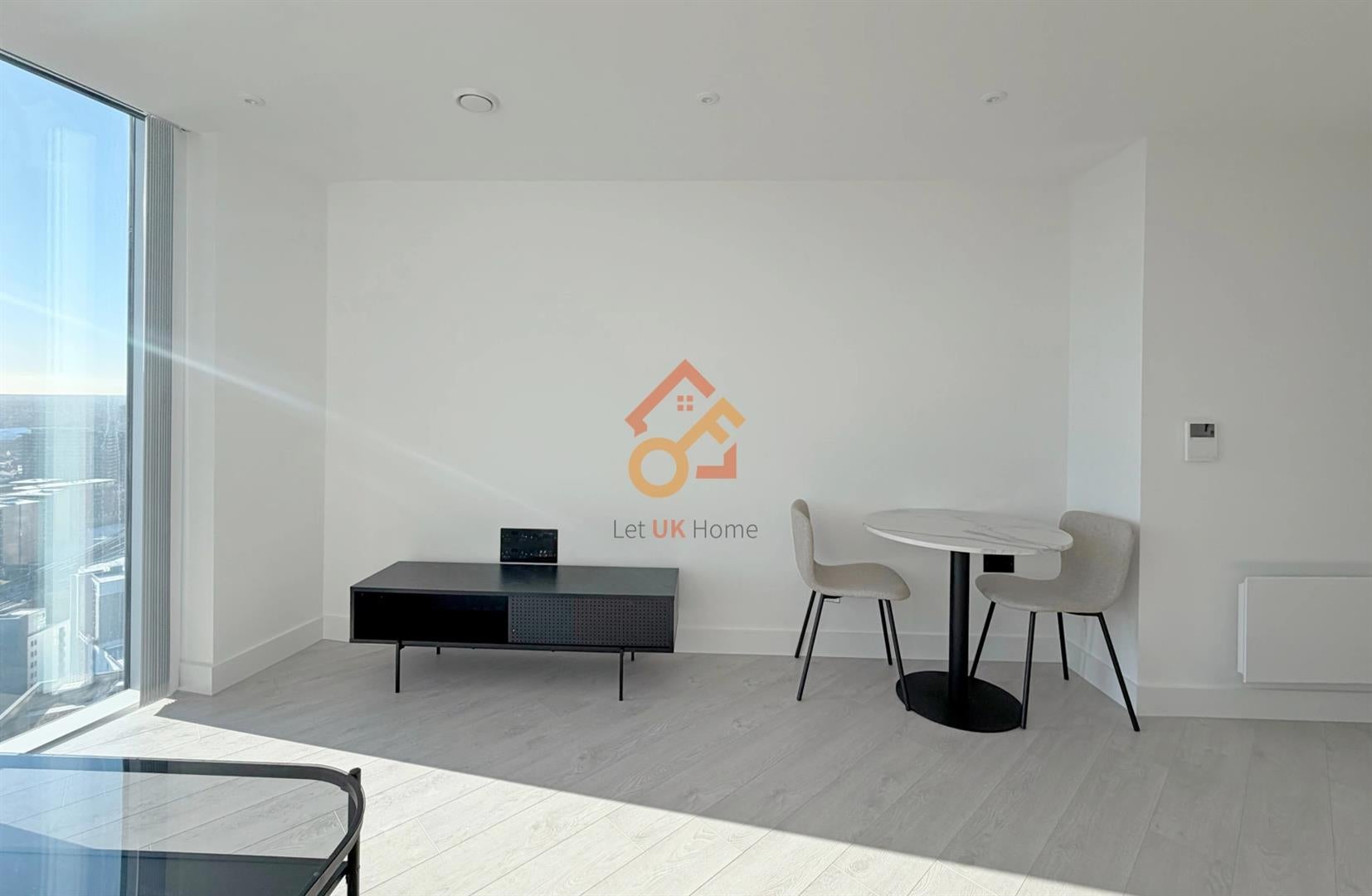 Flat Trinity Way in Manchester