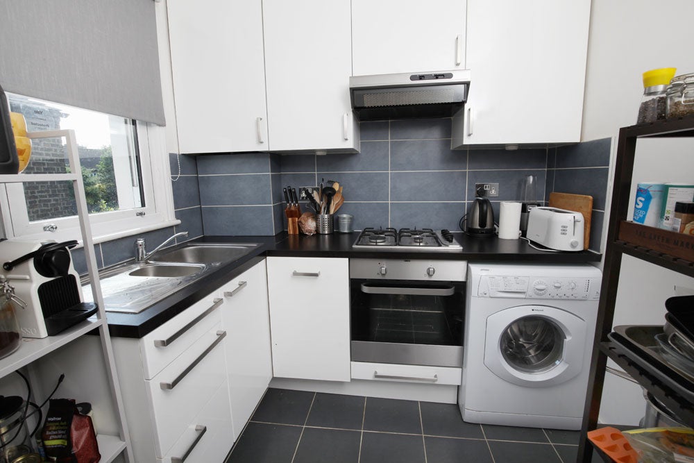 Flat Wallwood Road in Greater London