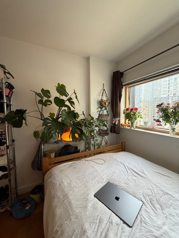 Room Mirabel Street in Manchester