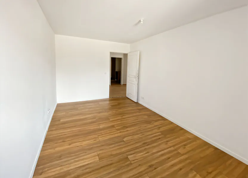 Appartement Rue Saunerie à Saint-Michel-l'Observatoire