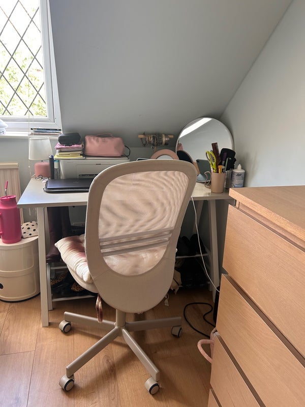 Room Wolftencroft Close in Greater London