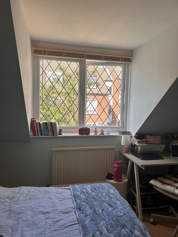 Room Wolftencroft Close in Greater London
