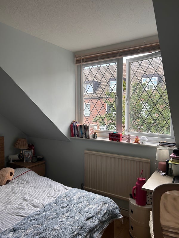 Room Wolftencroft Close in Greater London