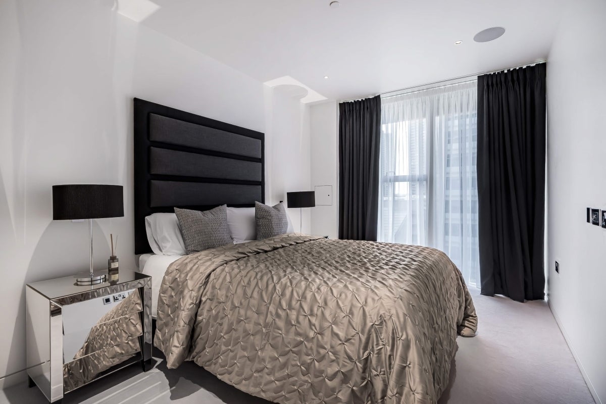 Flat Moor Lane in City of London