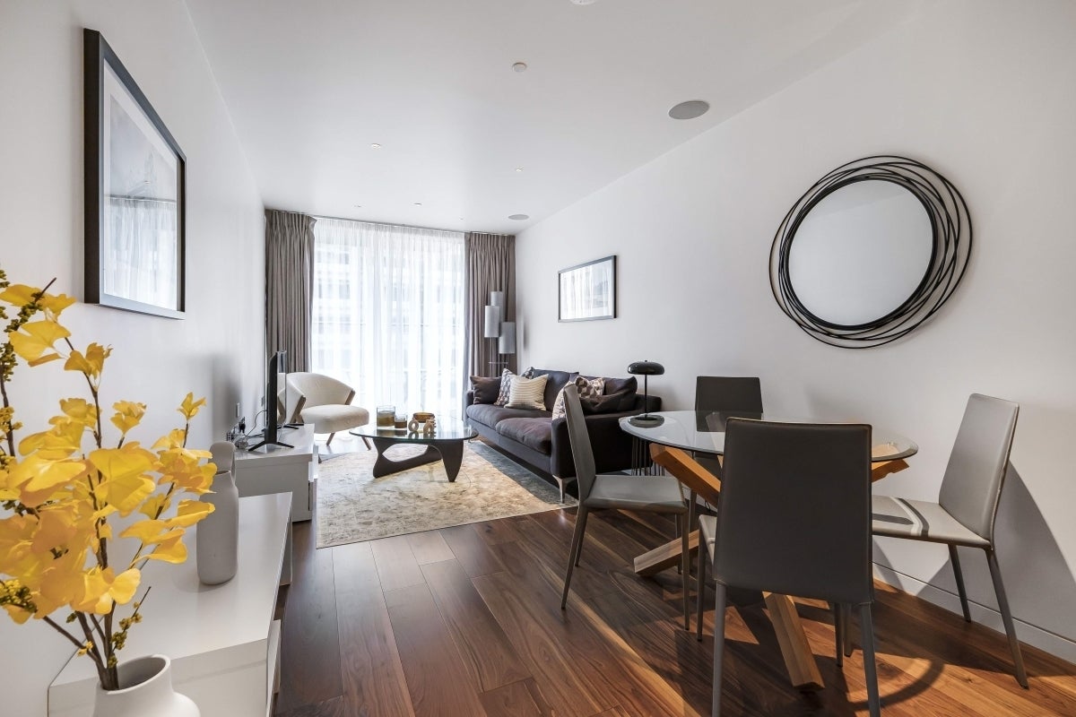Flat Moor Lane in City of London