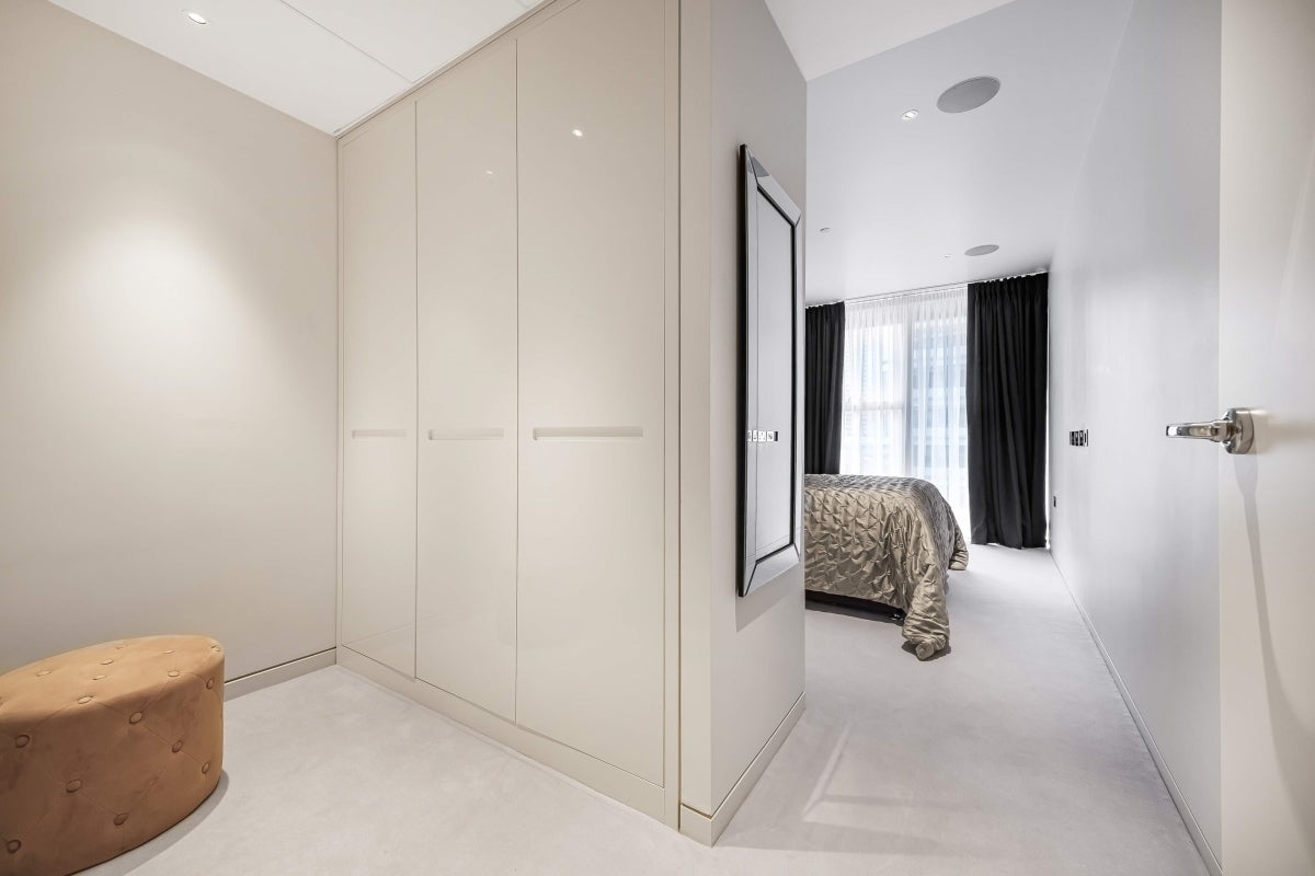 Flat Moor Lane in City of London