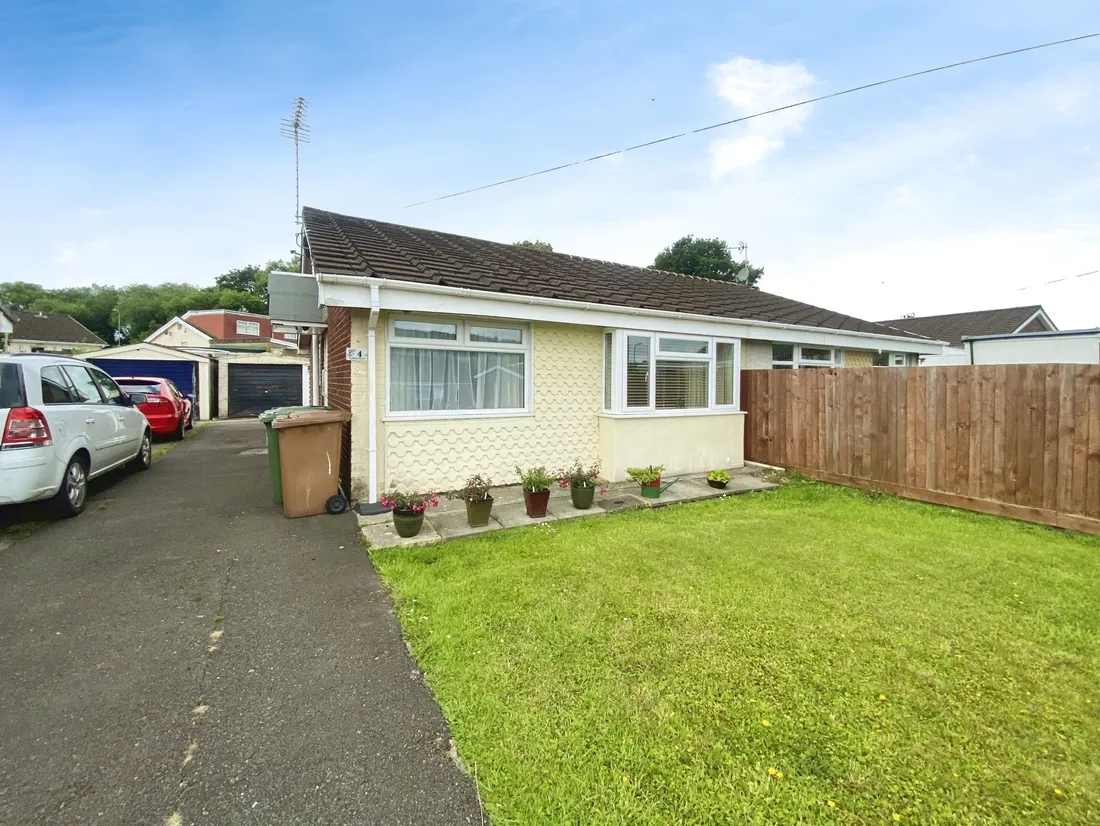 House Hazel Grove in Caerphilly