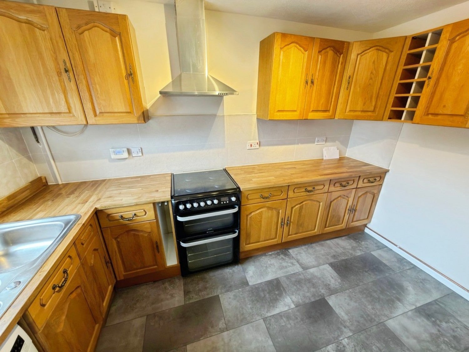 House Mongers Piece in Basingstoke and Deane