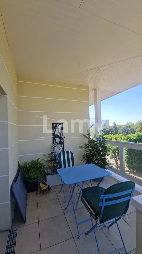 Appartement Rue Jules Régnault à Enghien-les-Bains