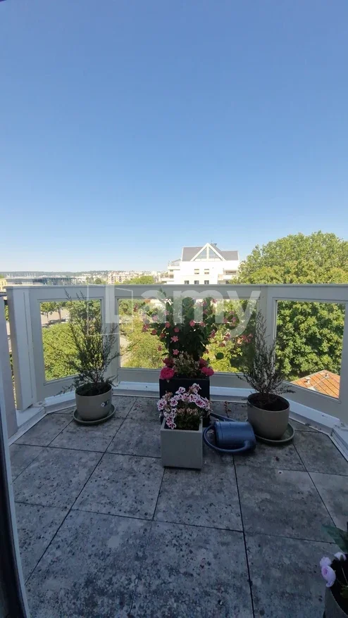 Appartement Rue Jules Régnault à Enghien-les-Bains