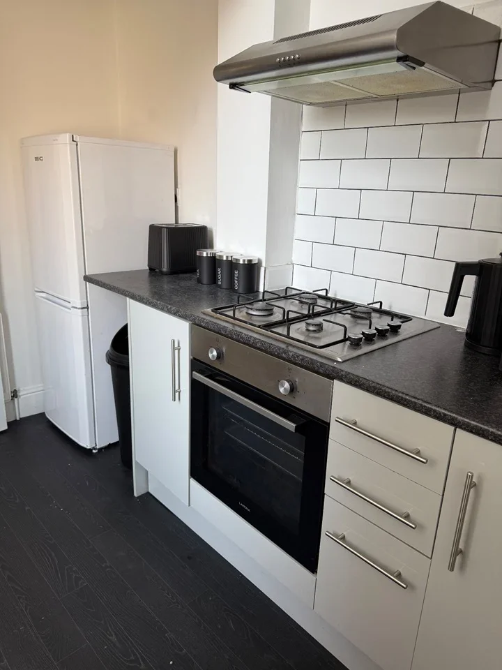 Flat Winship Street in Newsham